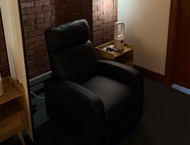 black recliner at ketamine clinic